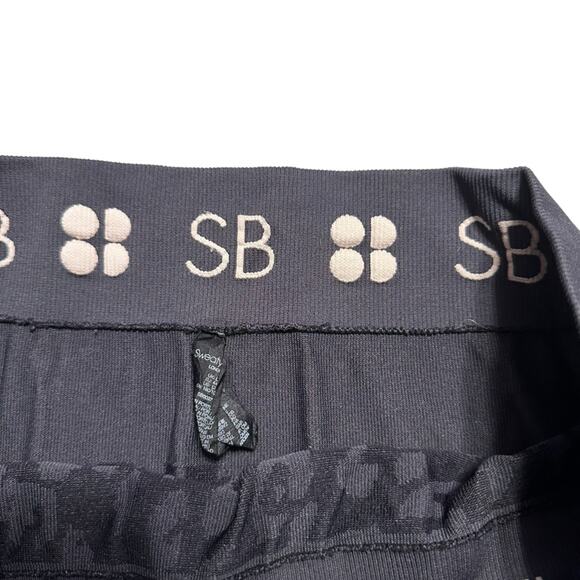 Sweaty Betty Animal Print Black and Gray Leggings size 12 - Picture 3 of 7